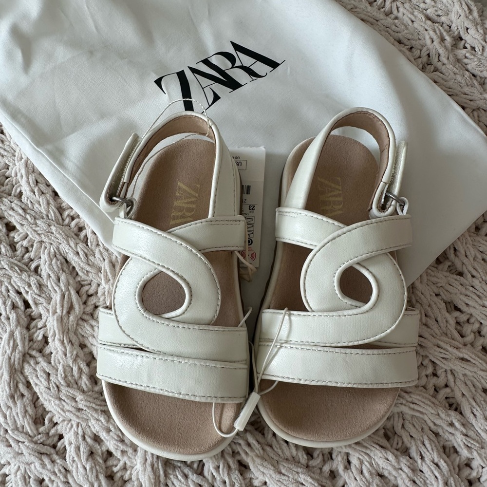 Zara Cream Kids Leather Sandals with Swirl Straps NWT
